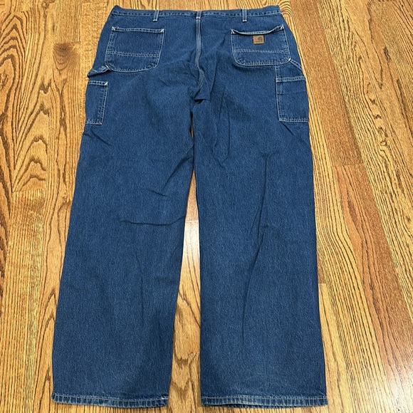 Carhartt cargo jeans. Dungaree fit. Size 44x34 - Picture 2 of 3
